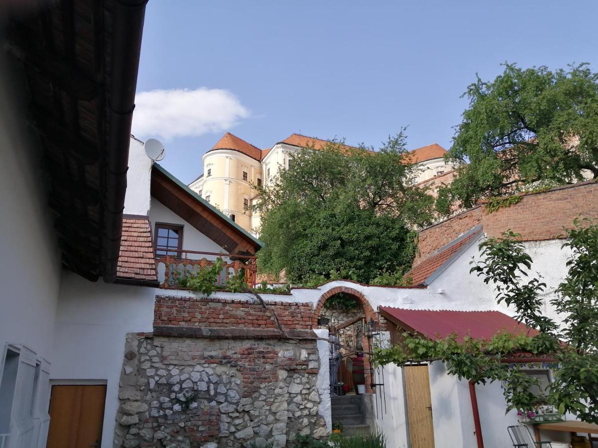 Castle-Wall-Inn Mikulov Ngoại thất bức ảnh